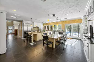 20 Henhawk Rd, Great Neck, NY 11024 - Photo 14