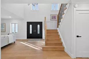 369 Vanderbilt Pkwy, Dix Hills, NY 11746 - Photo 20