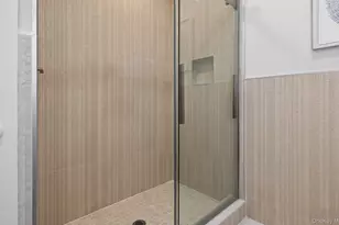 369 Vanderbilt Pkwy, Dix Hills, NY 11746 - Photo 16