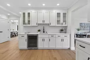 369 Vanderbilt Pkwy, Dix Hills, NY 11746 - Photo 14