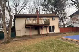 461 Skidmore Rd, Deer Park, NY 11729 - Photo 12