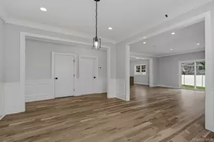 5 Ketcham Pl, Melville, NY 11747 - Photo 6