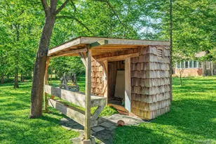 39 Cedar Dr, Southampton, NY 11968 - Photo 8