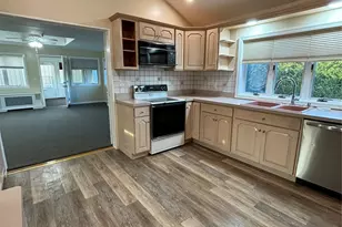 445 N Country Rd, Saint James, NY 11780 - Photo 6