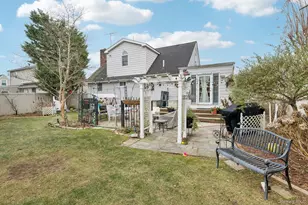 251 Hamilton Ave, Massapequa, NY 11758 - Photo 28