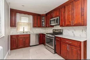 19 Hamilton, Hempstead, NY 11550 - Photo 2