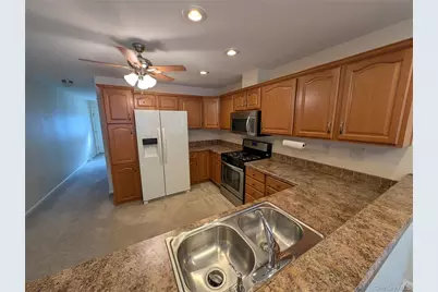 201 Brittany Terrace #201, Rock Tavern, NY 12575 - Photo 4