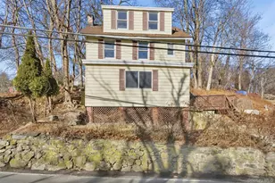 37 Wayne Ave, Stony Point, NY 10980 - Photo 6