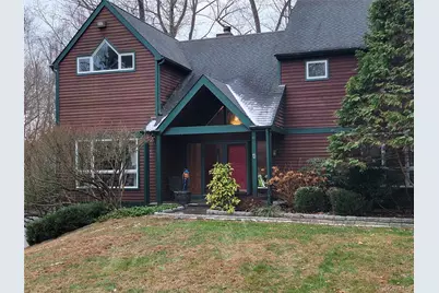 4 Greenlawn Road, Cortlandt Manor, NY 10567 - Photo 2