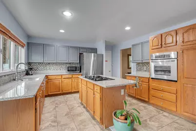 4 Greenlawn Road, Cortlandt Manor, NY 10567 - Photo 4