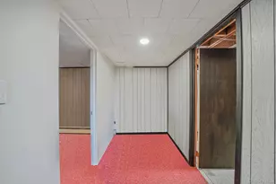 126 W 3rd St, Deer Park, NY 11729 - Photo 34