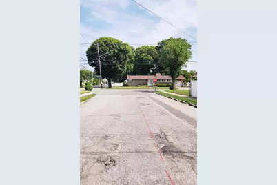 1090 Pinebrook, West Hempstead, NY 11552 - Photo 6