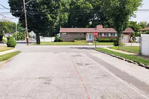 1090 Pinebrook, West Hempstead, NY 11552 - Photo 6