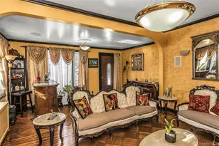 135-39 Hook Creek Blvd, Rosedale, NY 11422 - Photo 4