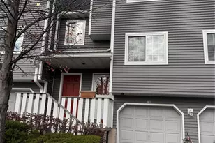 71 Eagle Ridge Way, Nanuet, NY 10954 - Photo 2