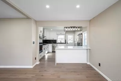 41 Embargo Place, North Babylon, NY 11703 - Photo 6