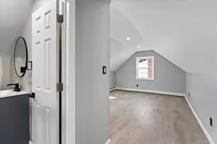 41 Embargo Pl, North Babylon, NY 11703 - Photo 24