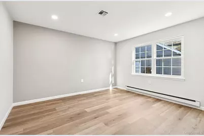 195 Canterbury Drive, Ridge, NY 11961 - Photo 18