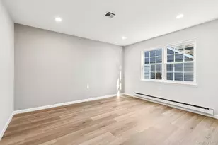 195 Canterbury Dr, Ridge, NY 11961 - Photo 18