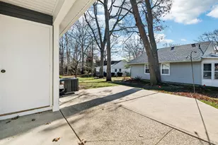 195 Canterbury Dr, Ridge, NY 11961 - Photo 22