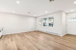 195 Canterbury Dr, Ridge, NY 11961 - Photo 6