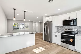 195 Canterbury Dr, Ridge, NY 11961 - Photo 12