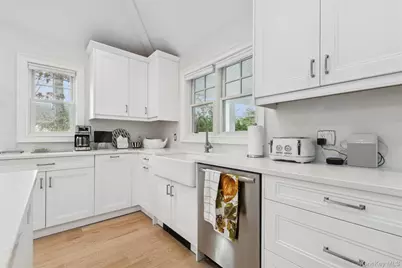 4 Chestnut Lane, East Quogue, NY 11942 - Photo 20