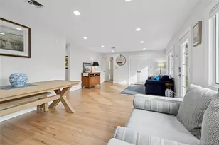 4 Chestnut Ln, East Quogue, NY 11942 - Photo 14