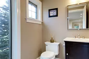 54-16 252nd St, Little Neck, NY 11362 - Photo 14