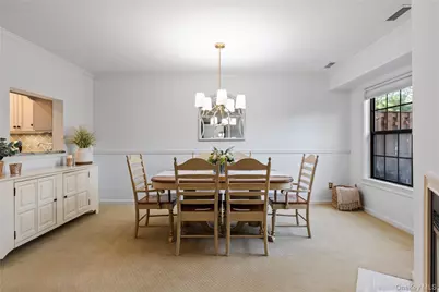 17 Sutton Place, Islip, NY 11751 - Photo 14