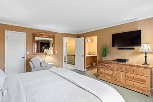 17 Sutton Pl, Islip, NY 11751 - Photo 20