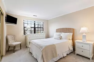 17 Sutton Pl, Islip, NY 11751 - Photo 24