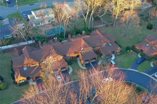 17 Sutton Pl, Islip, NY 11751 - Photo 30