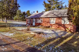 111 Mail Rd, Barryville, NY 12719 - Photo 4