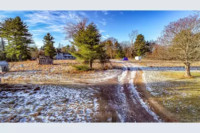 111 Mail Road, Barryville, NY 12719 - Photo 6