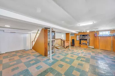 10 Layton Avenue, Hicksville, NY 11801 - Photo 16