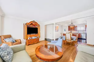 10 Layton Ave, Hicksville, NY 11801 - Photo 2