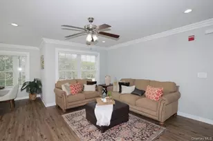 502 Vista View Dr, Farmingville, NY 11738 - Photo 4