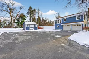 29 Walton Dr, Mahopac, NY 10541 - Photo 32
