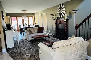 17 Sterling Dr, Lake Grove, NY 11755 - Photo 2