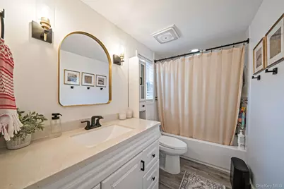 182 Crystal Brook Hollow Road, Port Jefferson Station, NY 11776 - Photo 18