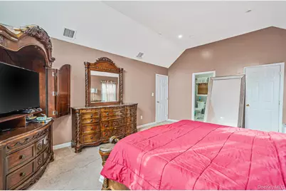 31 Southaven Avenue, Mastic, NY 11950 - Photo 12