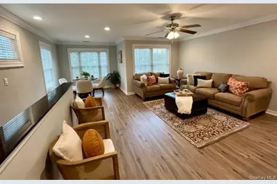 1708 Vista View Drive #1708, Farmingville, NY 11738 - Photo 4