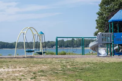 550 Madison Avenue, Greenport, NY 11944 - Photo 22