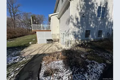 27 Meadow Street, Newburgh, NY 12550 - Photo 14