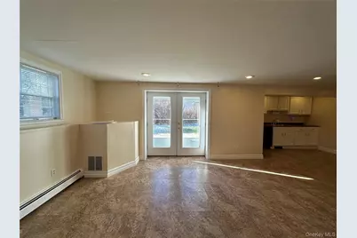 27 Meadow Street, Newburgh, NY 12550 - Photo 2