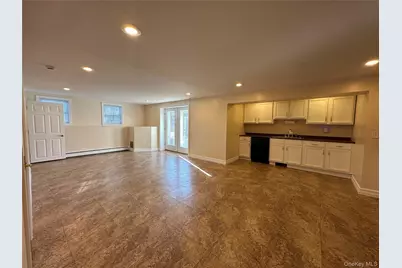 27 Meadow Street, Newburgh, NY 12550 - Photo 4