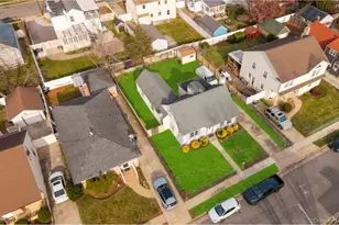 225 Windsor Pkwy, Hempstead, NY 11550 - Photo 28