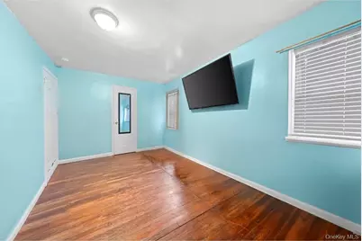 225 Windsor Parkway, Hempstead, NY 11550 - Photo 10