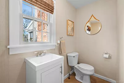 85 Fairview Avenue, Bayport, NY 11705 - Photo 12